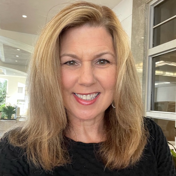 Meet your Posher, Cindy - Picture 1 of 1